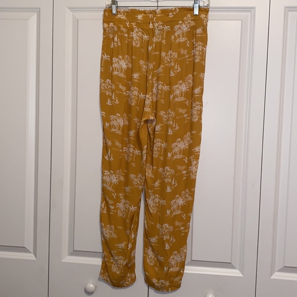 Abercrombie & Fitch High Waist Tropical Hawaiian Print Pant Golden Yello… - Picture 6 of 11